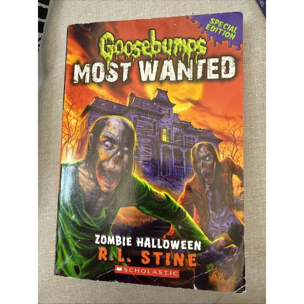 8th Print #1 Zombie Halloween Special Edition Goosebumps Most Wanted R.L. Stine